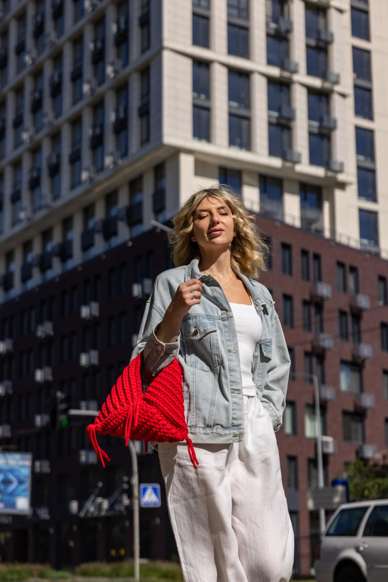 Chunky Crochet Triangle Tote Bag